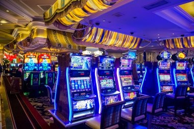 Casino Hold'em mobile play on bahasaslot with card display and betting controls